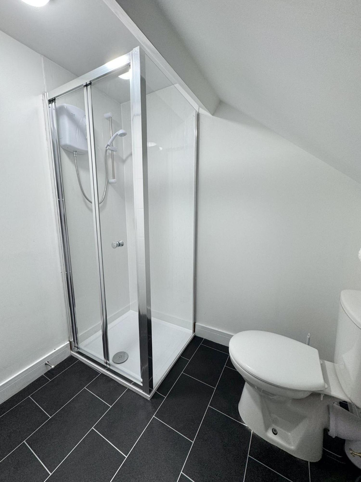 Newport 2br Modern Ensuite Loft Centre Middlesbrough
